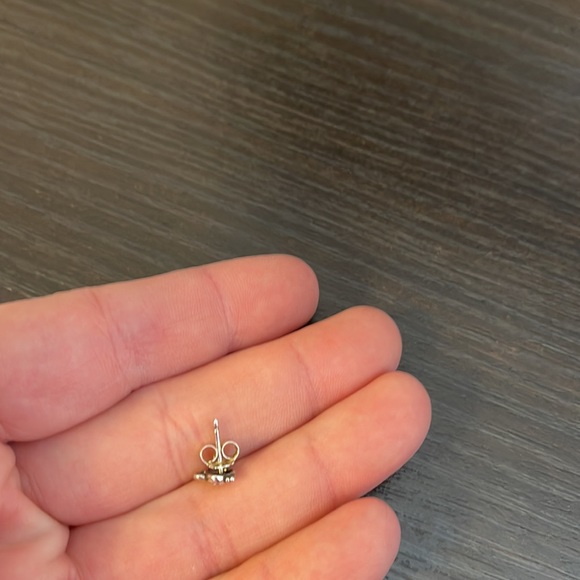 Pandora princess earrings - Picture 3 of 3